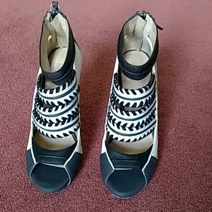 Peep-toe bridge strapped Mary Janes